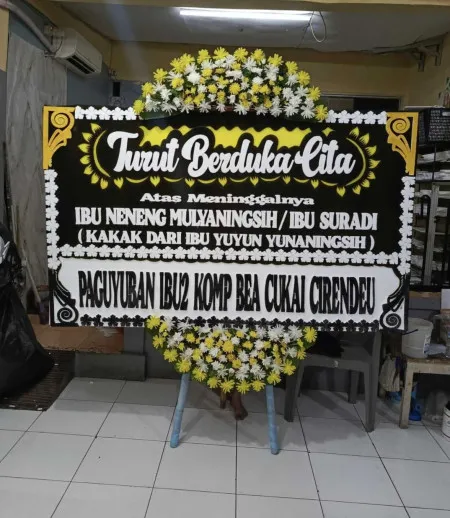 Papan Bunga Duka Universitas Pelita Harapan